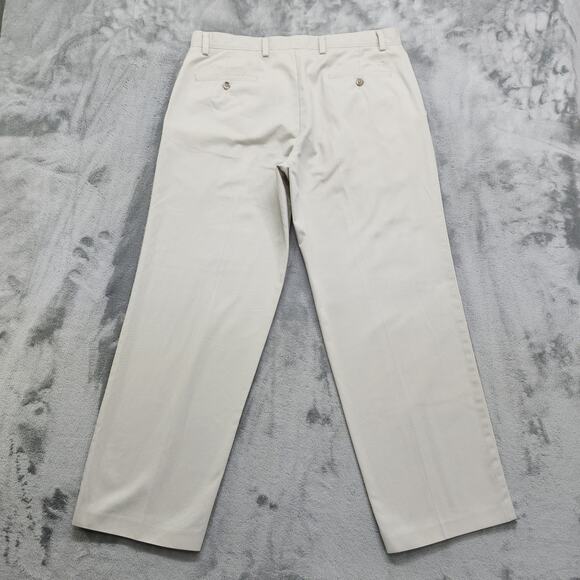 Dockers Pants Mens Size 36 x 30 Beige Khaki Classic Fit Pleated Stretch Office - Picture 3 of 11